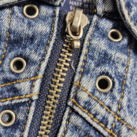 Vintage Y2K Denim Romper Medium Blue Drop Waist Belt Loops Snap Button Pockets - Picture 9 of 12